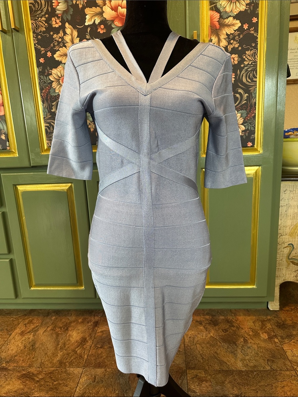 VENUS Light lavender Blue Bandage V-Neck Sheath Dress